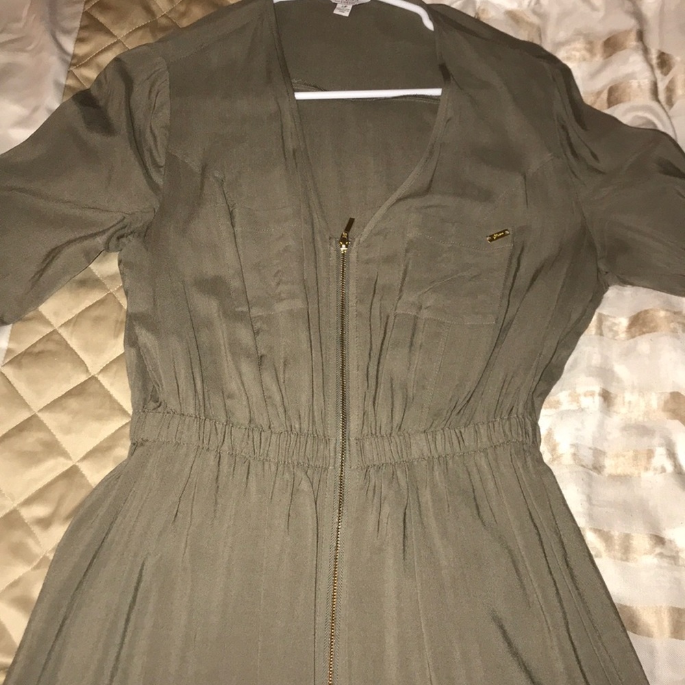 Zip dress